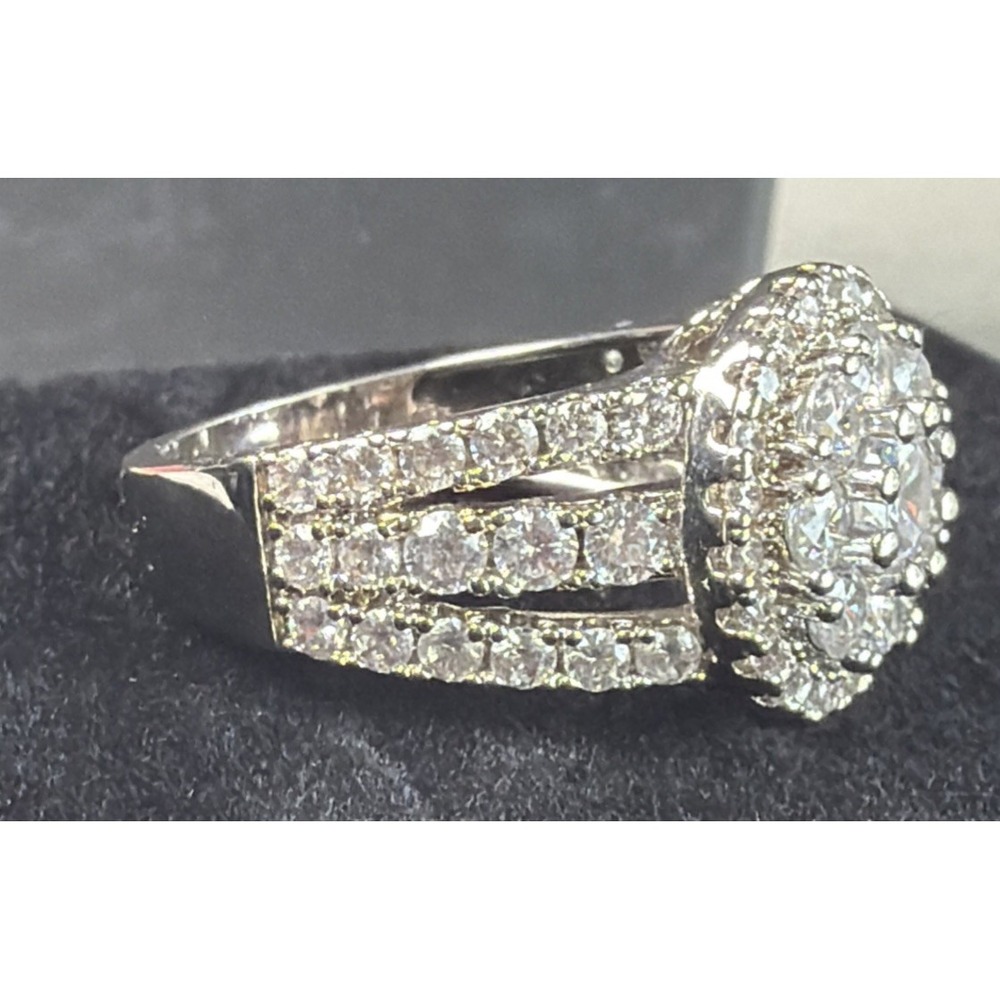 Size 8.5/9 Wedding Ring …not Real ….good Quality